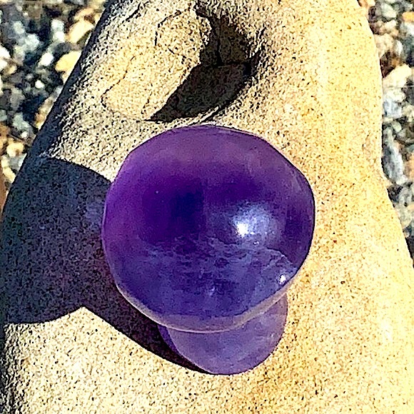 PURPLE FLUORITE QUARTZ MUSHROOM HEALING STONE 2 1/2 IN TALL NEW - Picture 5 of 8